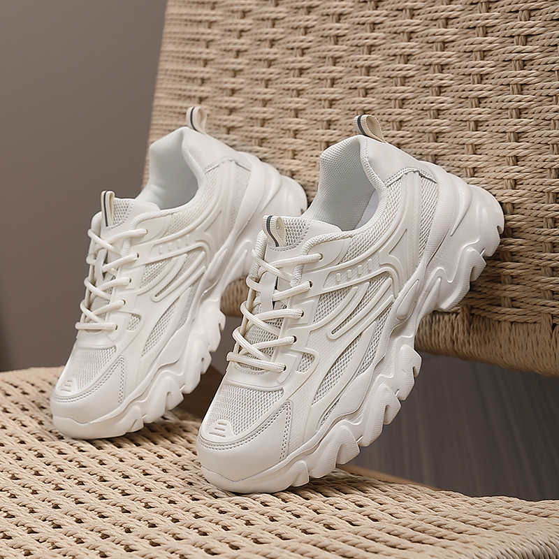 Tênis de Basquete Feminino de  - Luxury Lifestyle For Women avaliação e preço